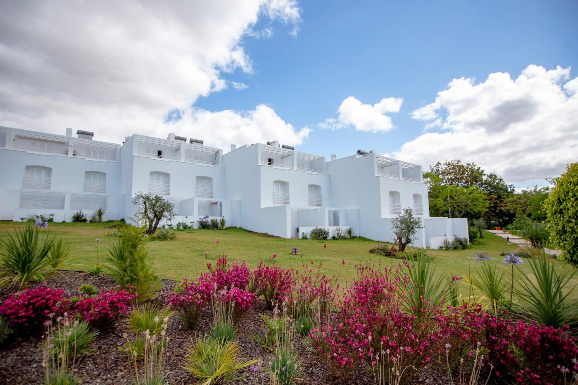 Villas D'Agua Beachfront Olhos de Agua  Exterior photo